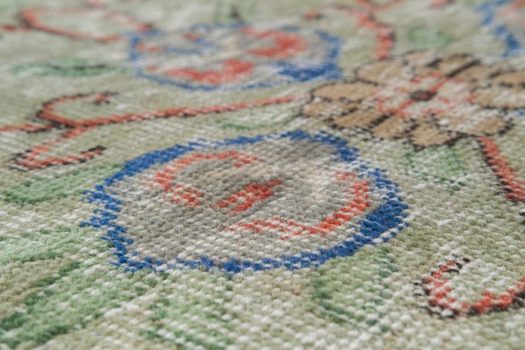 Vintage Distressed Rug Derimakheia