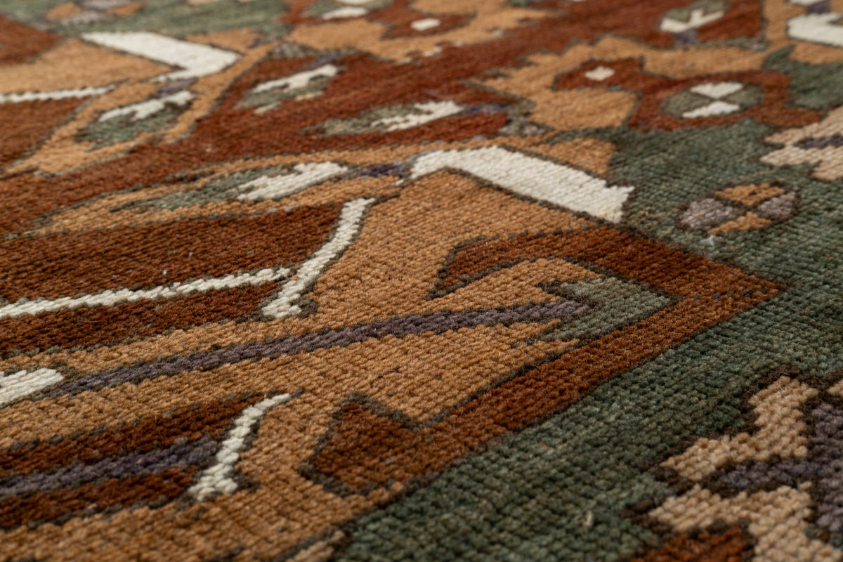 Vintage Turkish Rug Lorvra
