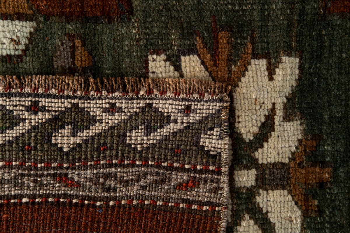 Vintage Turkish Rug Lorvra
