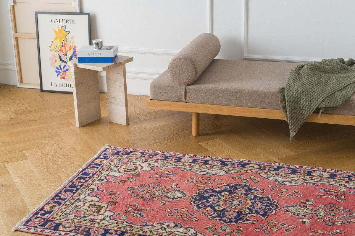 Vintage Persian Rug Vulyn