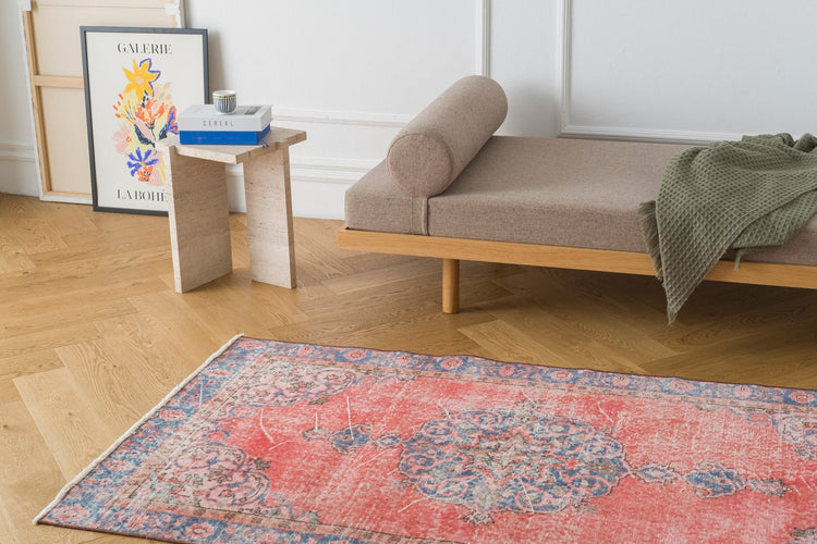 Vintage Distressed Rug Toxaris