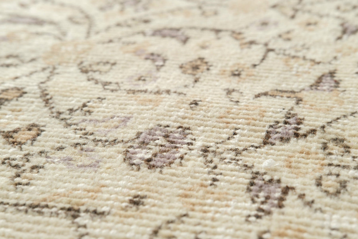 Vintage Distressed Rug Fleuriane