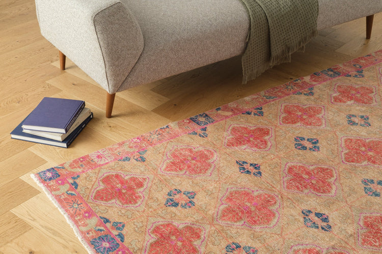 Vintage Distressed Rug Thibaut