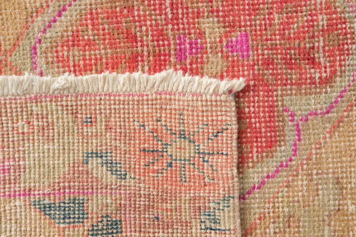 Vintage Distressed Rug Thibaut