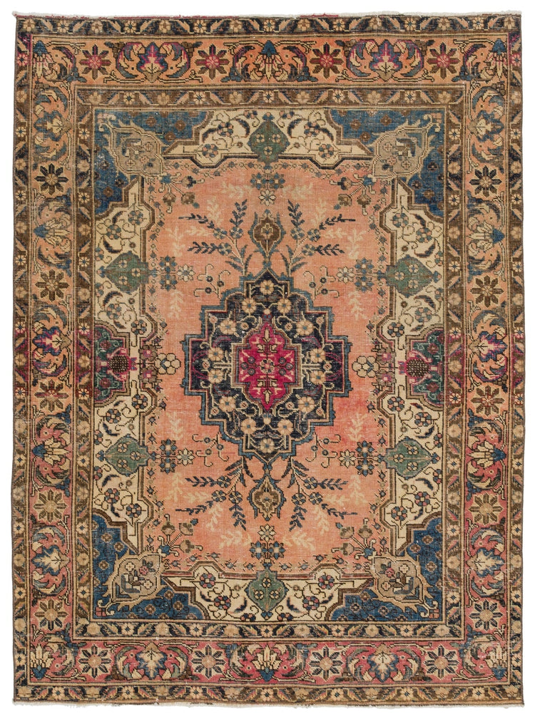 Vintage Distressed Rug Chyloeus
