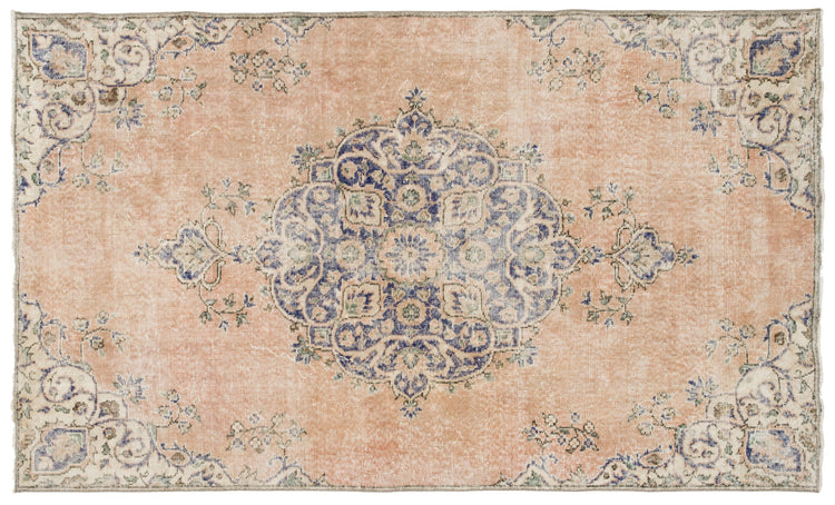 Vintage Distressed Rug Yllafir