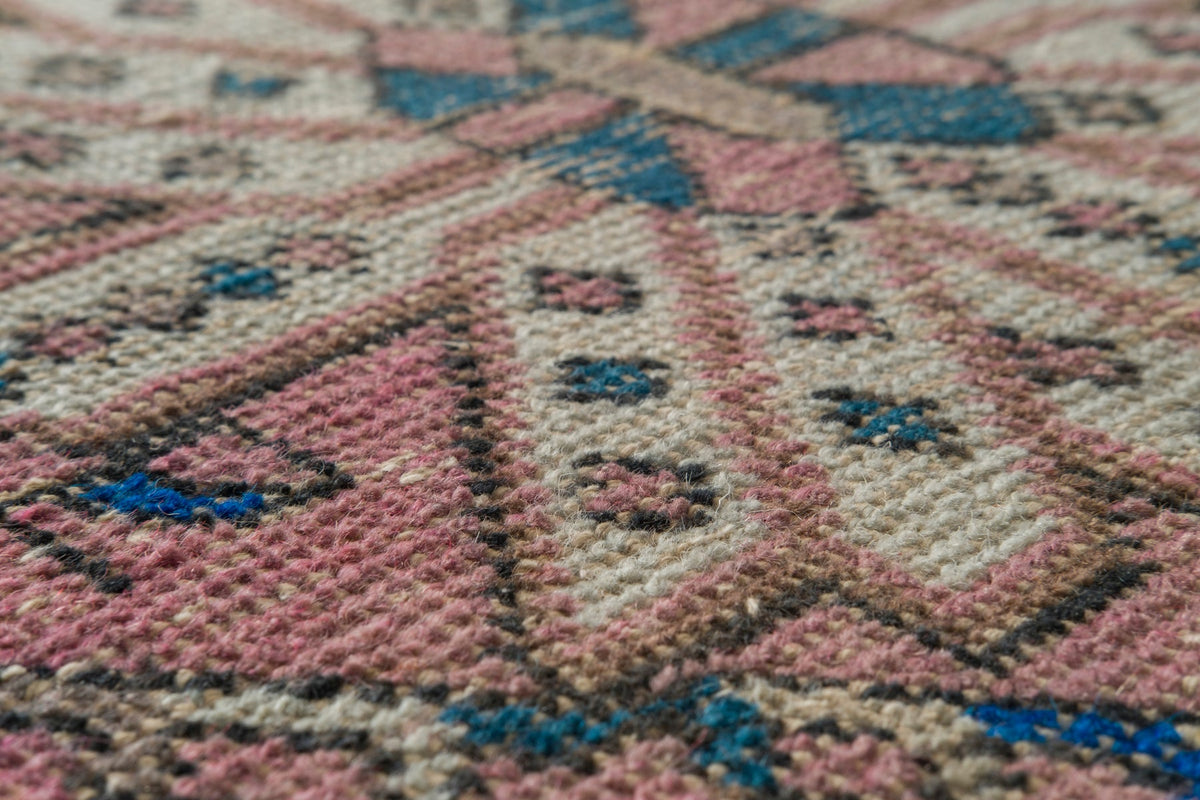 Vintage Turkish Runner Rug Yelmyar