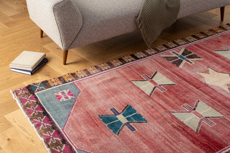 Vintage Turkish Rug Zayra