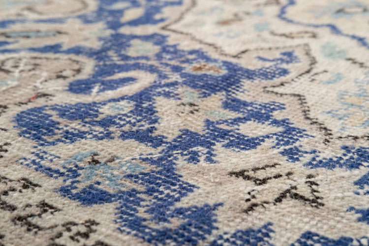 Vintage Persian Rug Senira