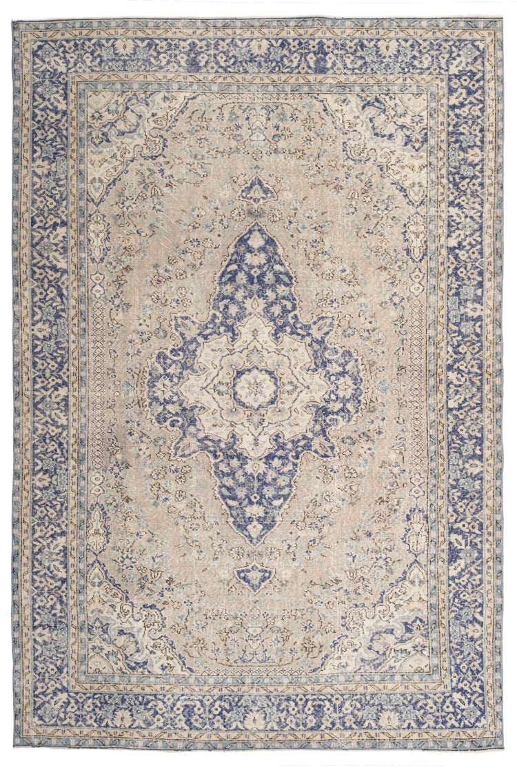 Vintage Persian Rug Senira