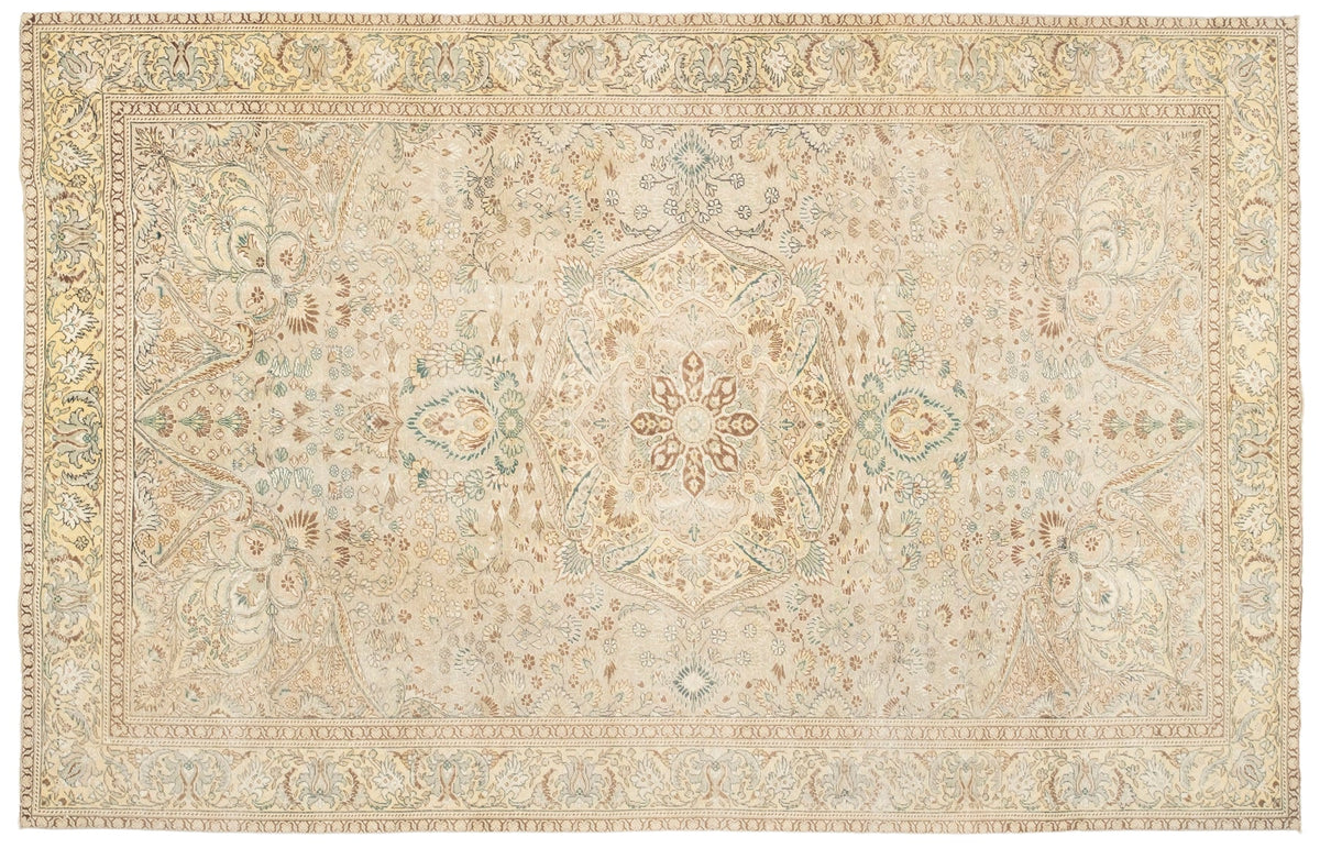 Vintage Distressed Rug Kiyohiko
