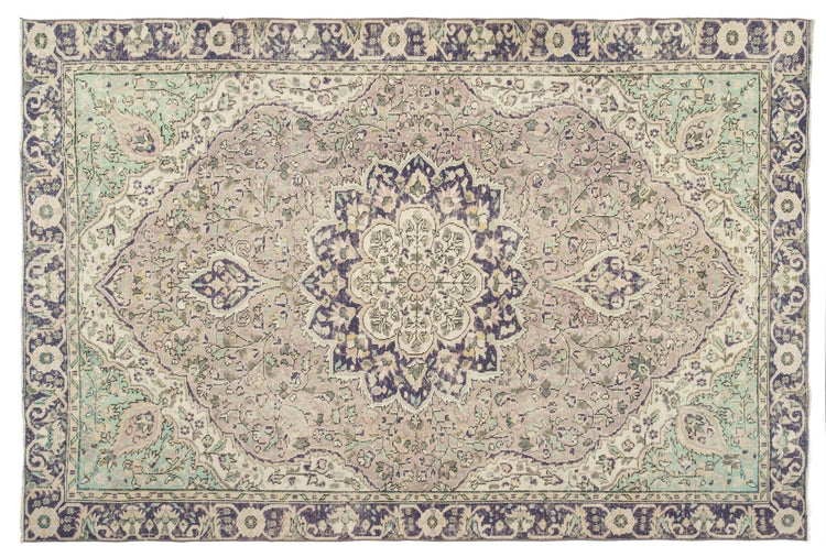 Vintage Distressed Rug Mizka