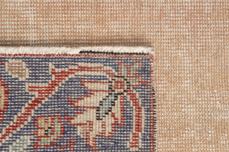 Vintage Distressed Rug Amaral