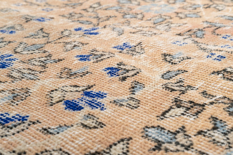 Vintage Distressed Rug Lyria