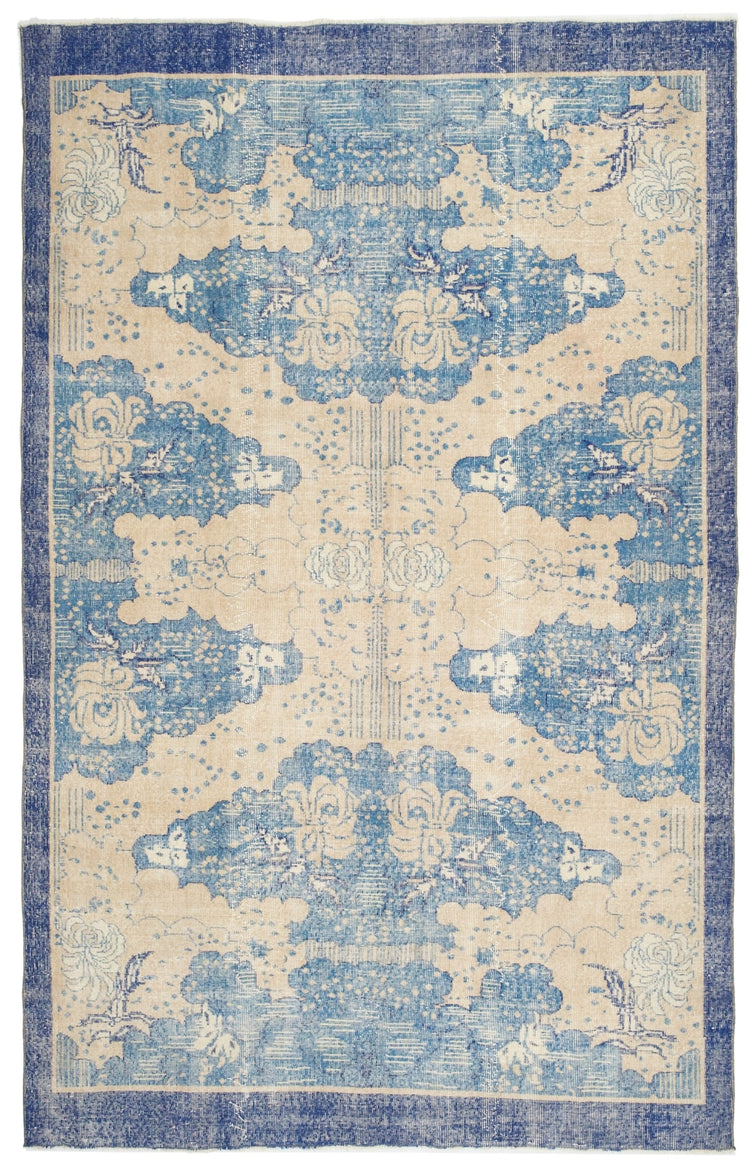 Vintage Distressed Rug Christelle
