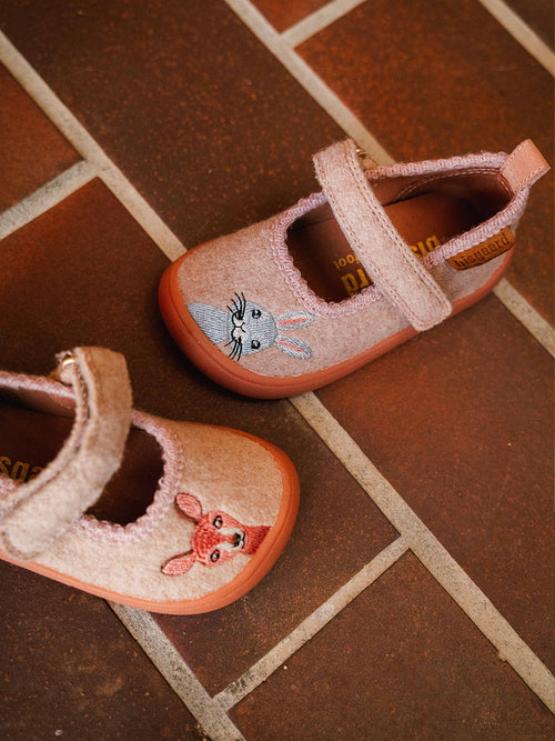 slippers