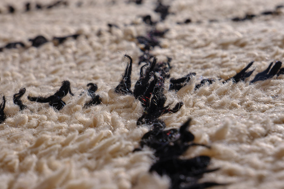 Vintage Moroccan Rug Shinnosu
