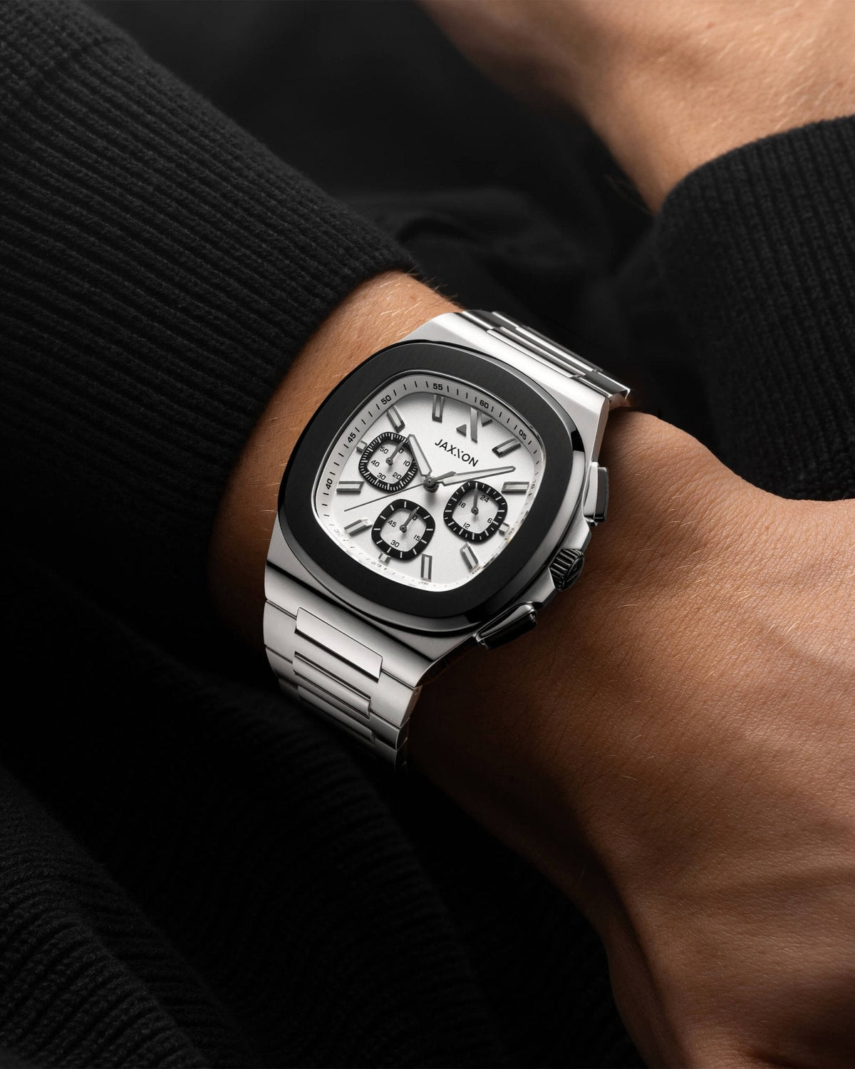 JX1 Chronograph Watch + Cuban Link Chain 8mm - JAXXON