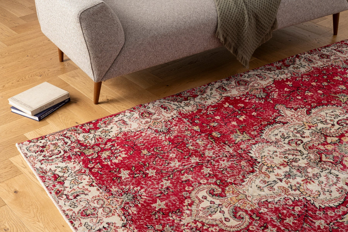 Vintage Distressed Rug Valan