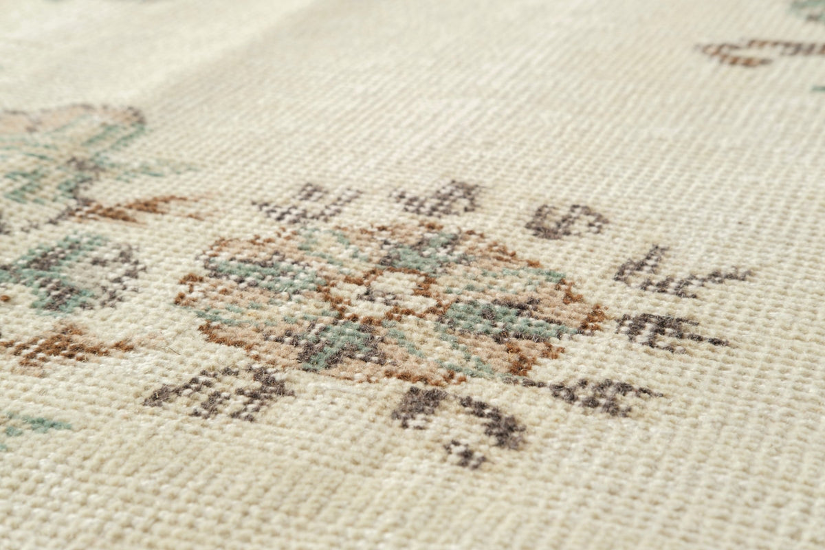 Vintage Distressed Rug Boze