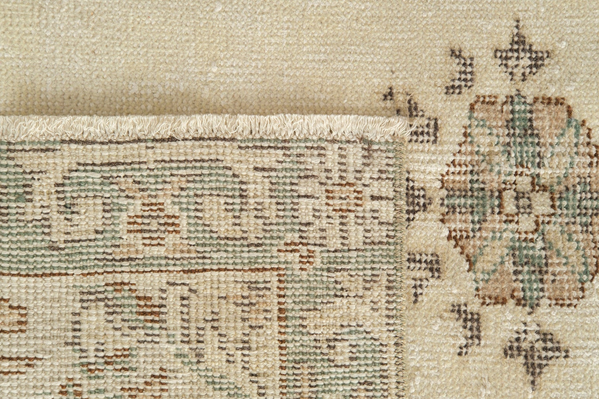 Vintage Distressed Rug Boze