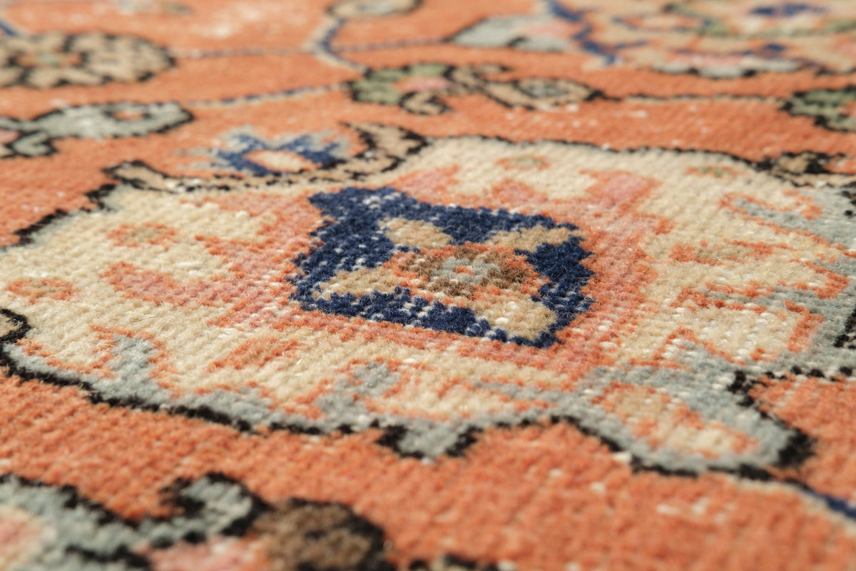 Vintage Distressed Rug Vadivelu