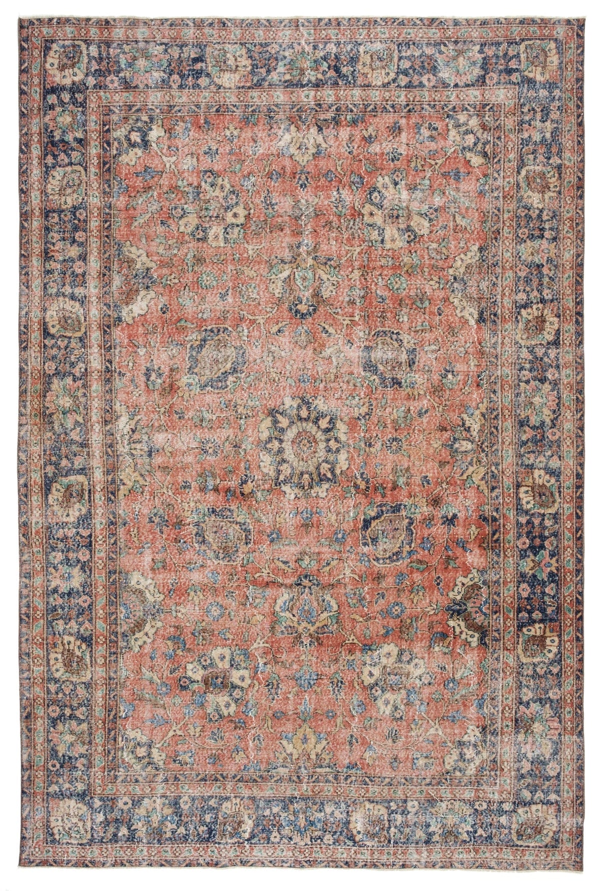 Vintage Distressed Rug Donatas