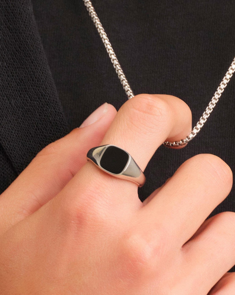 Square Signet Ring Silver - JAXXON