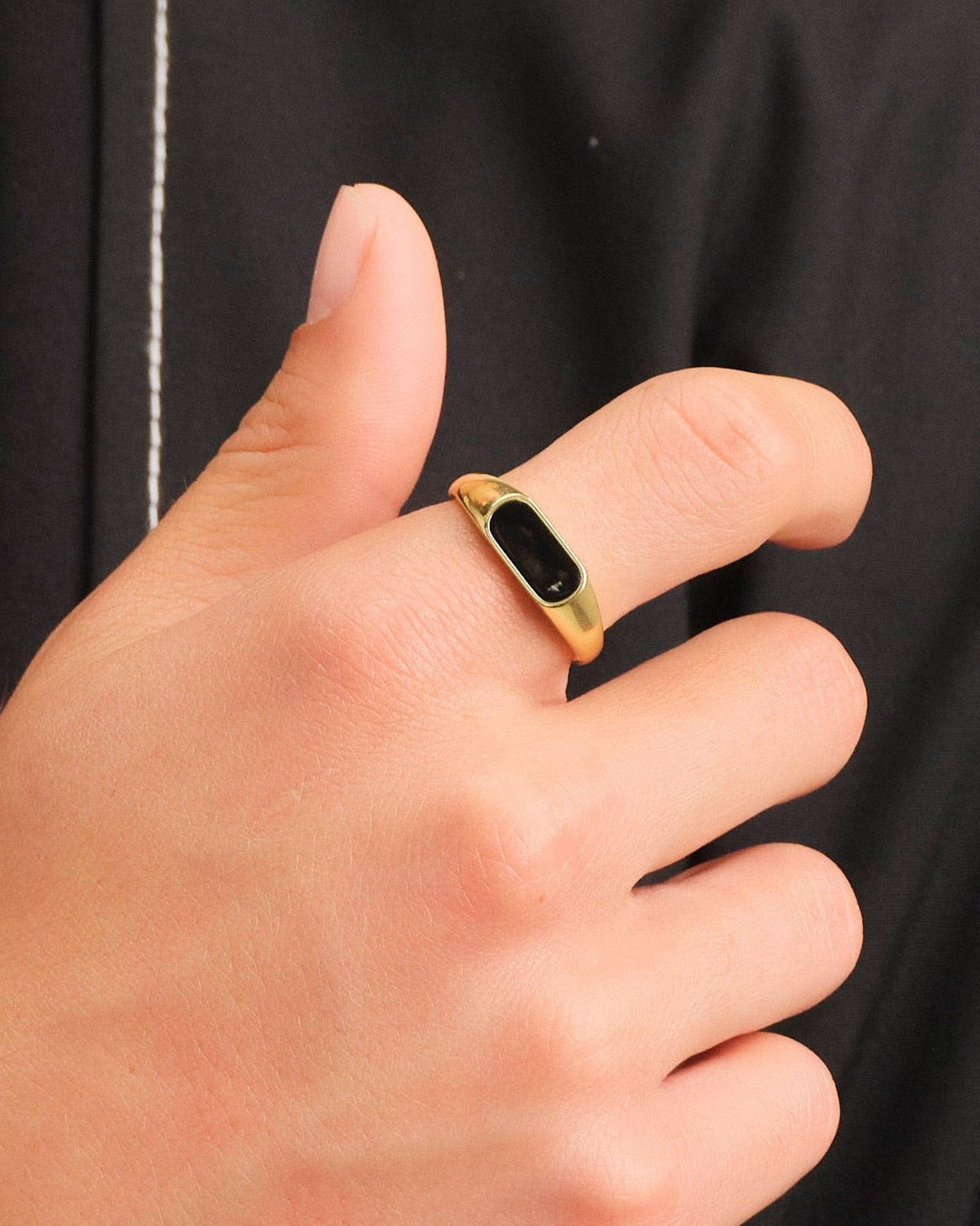 Stadium Signet Ring Gold - JAXXON