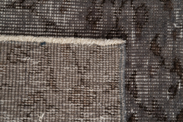 Vintage Distressed Rug Goncalo