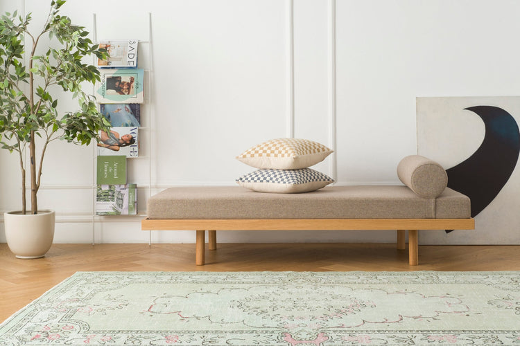 Vintage Distressed Rug Jerel