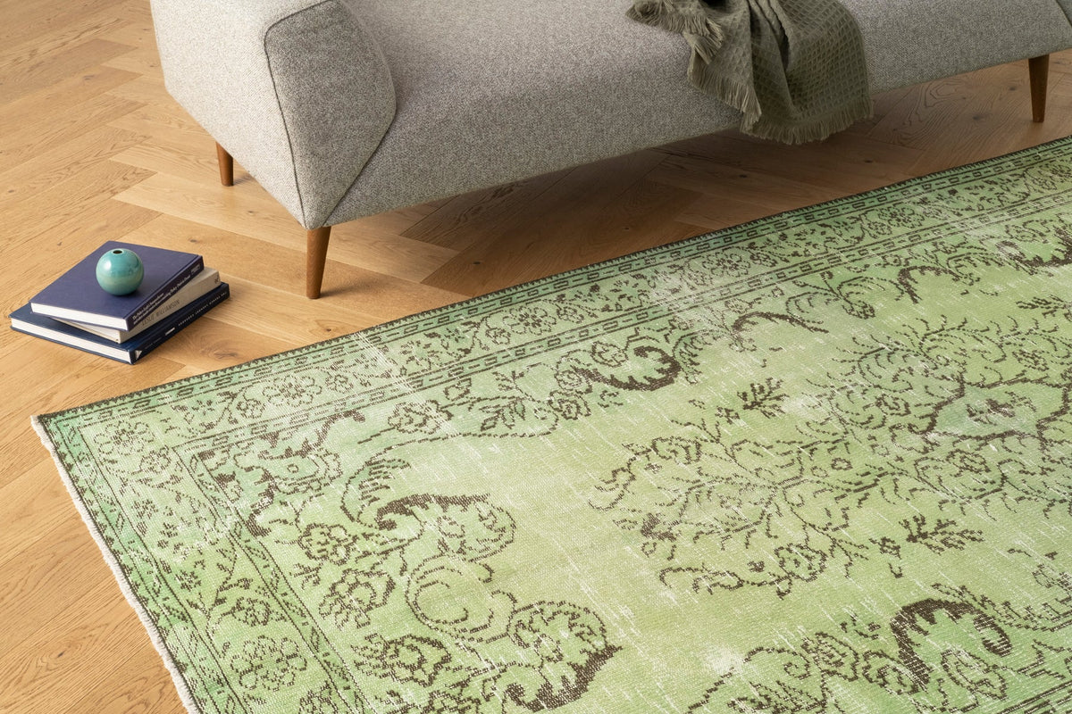 Vintage Distressed Rug Klaudija