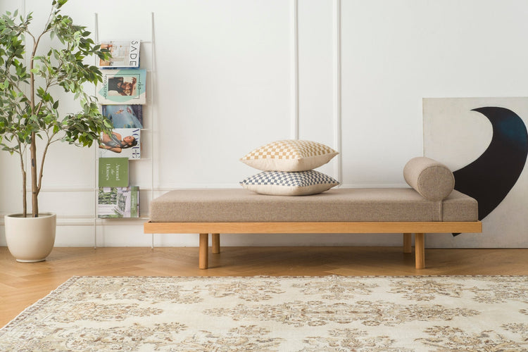Vintage Distressed Rug Saruhan