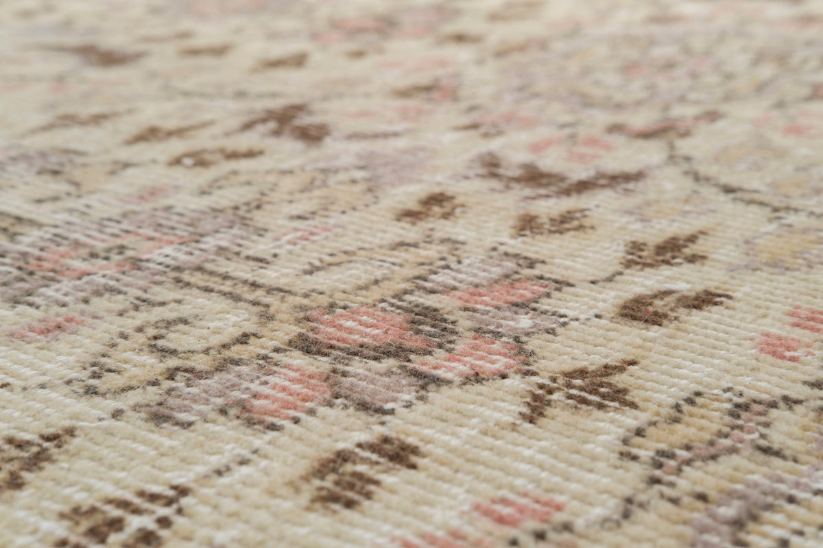 Vintage Distressed Rug Pegah