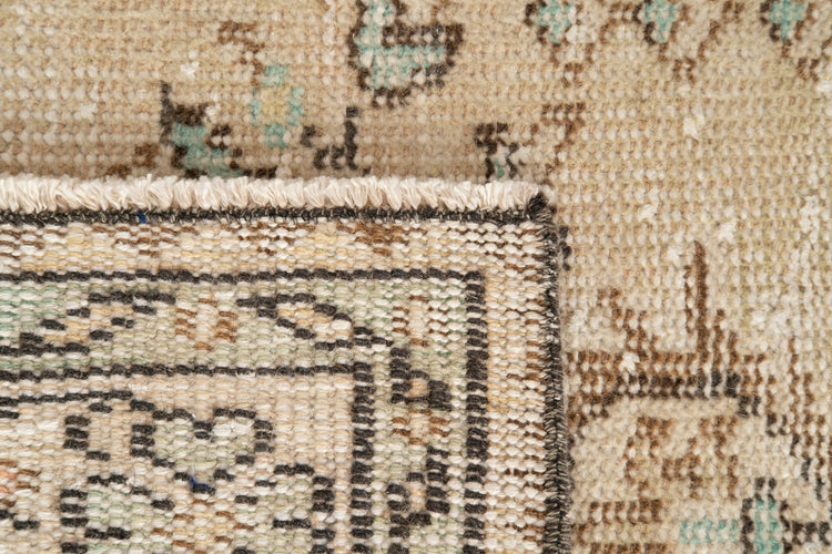Vintage Distressed Rug Yuna