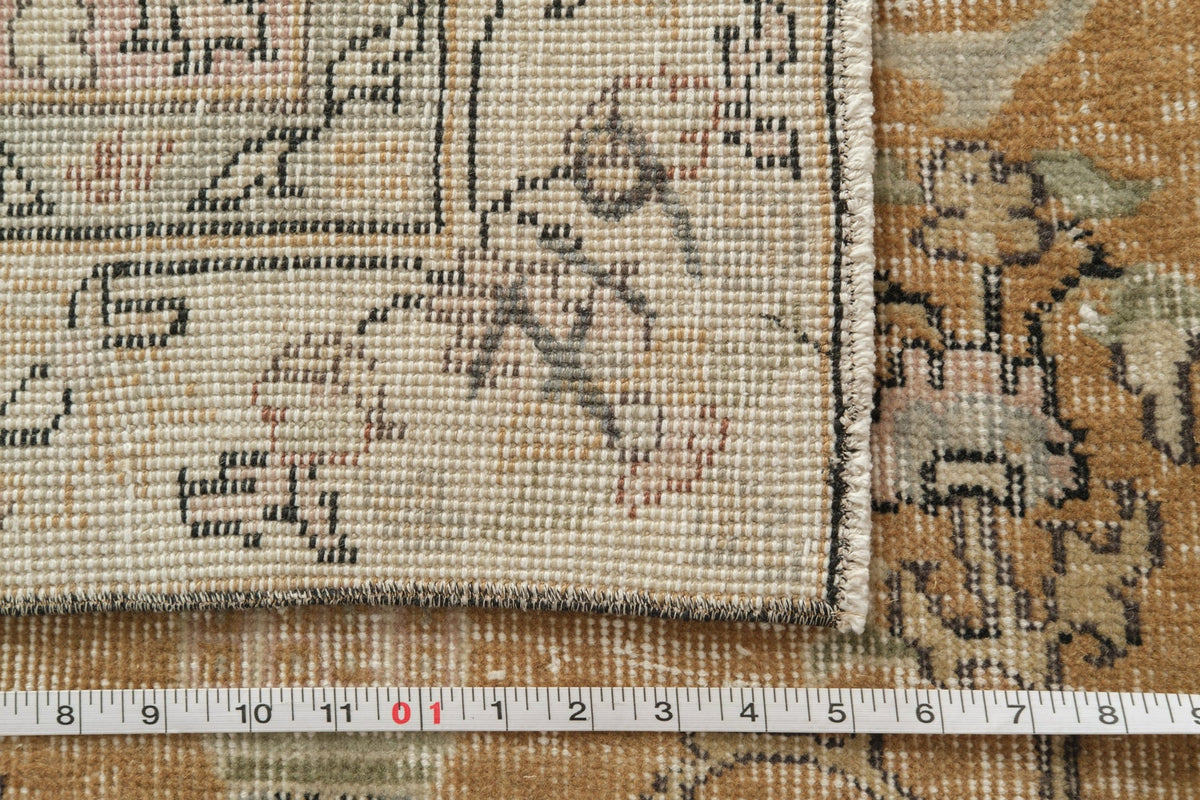 Vintage Distressed Rug Hendrick