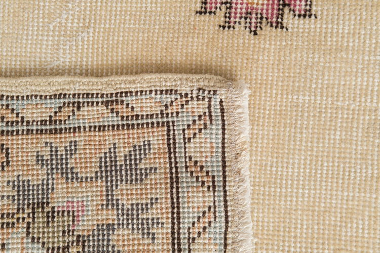 Vintage Distressed Rug Manana