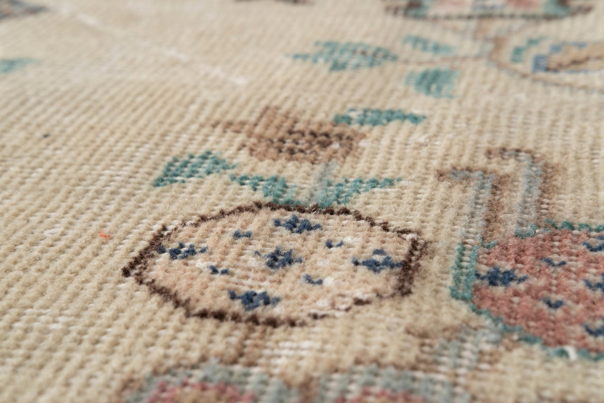 Vintage Persian Rug Cristobal