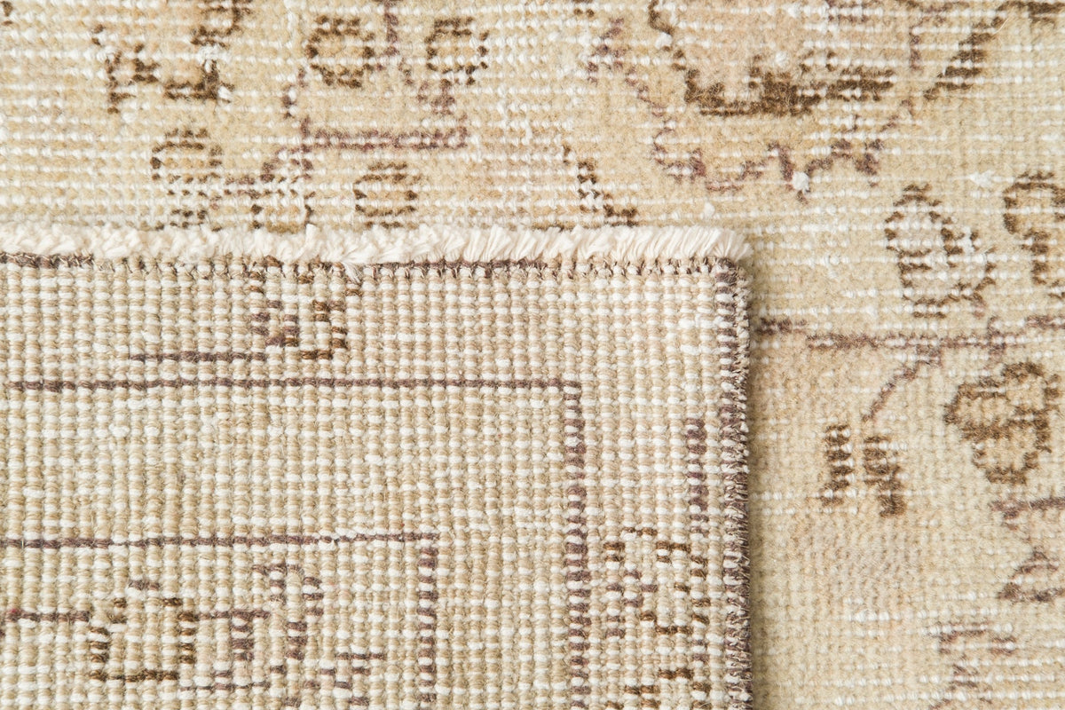 Vintage Distressed Rug Riny