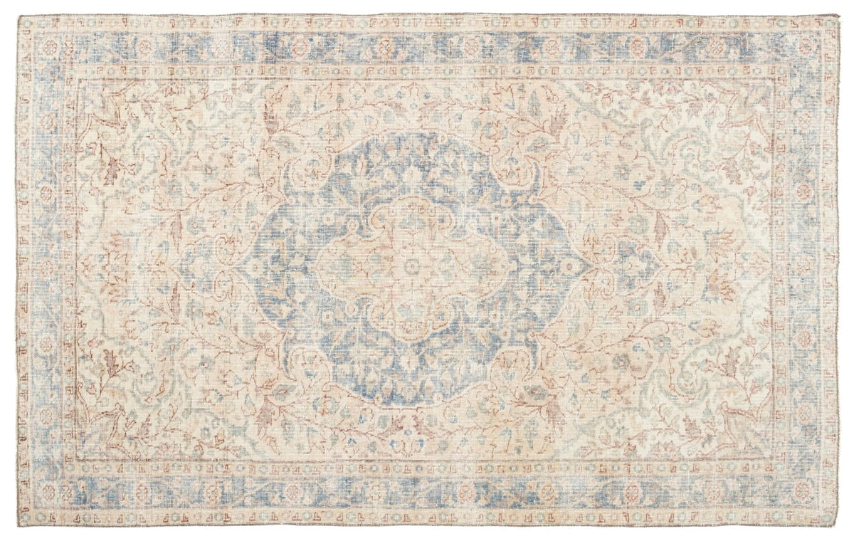 Vintage Distressed Rug Weine