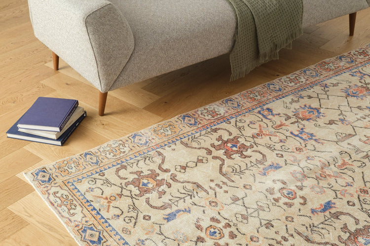 Vintage Distressed Rug Remke