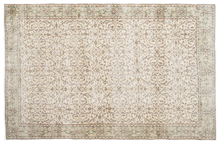 Vintage Distressed Rug Brilae
