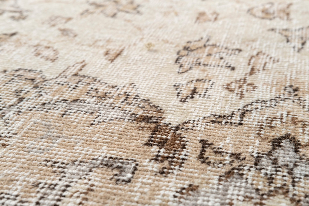 Vintage Distressed Rug Xylonor