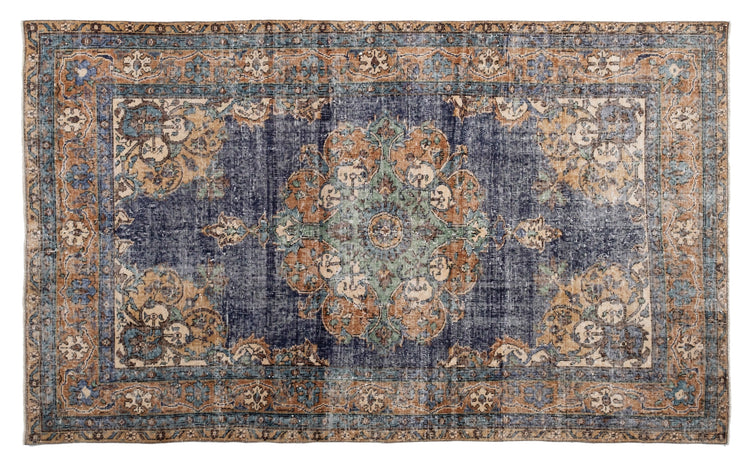 Vintage Distressed Rug Nyloris