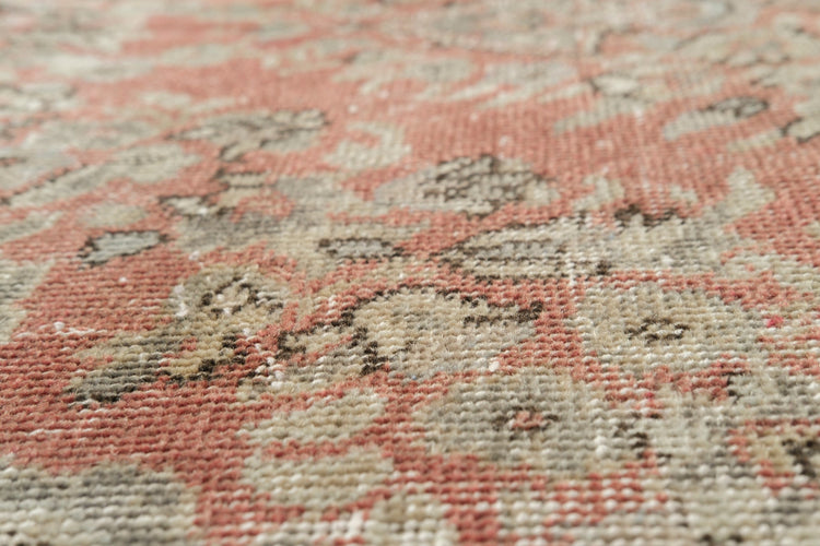 Vintage Distressed Rug Urka