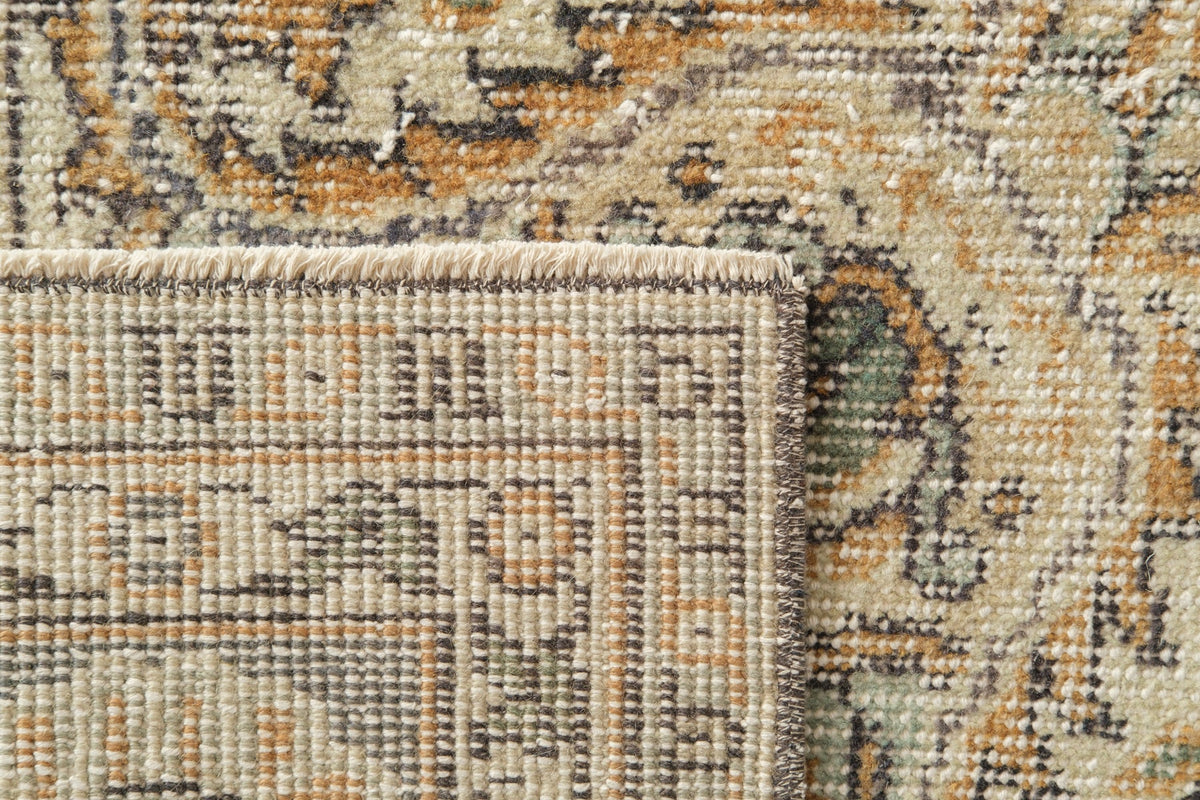 Vintage Distressed Rug Milvio
