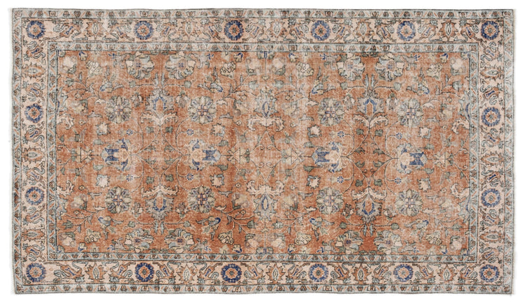 Vintage Distressed Rug Sanara