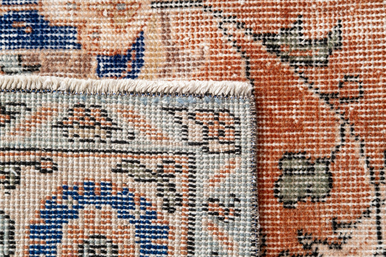 Vintage Distressed Rug Sanara