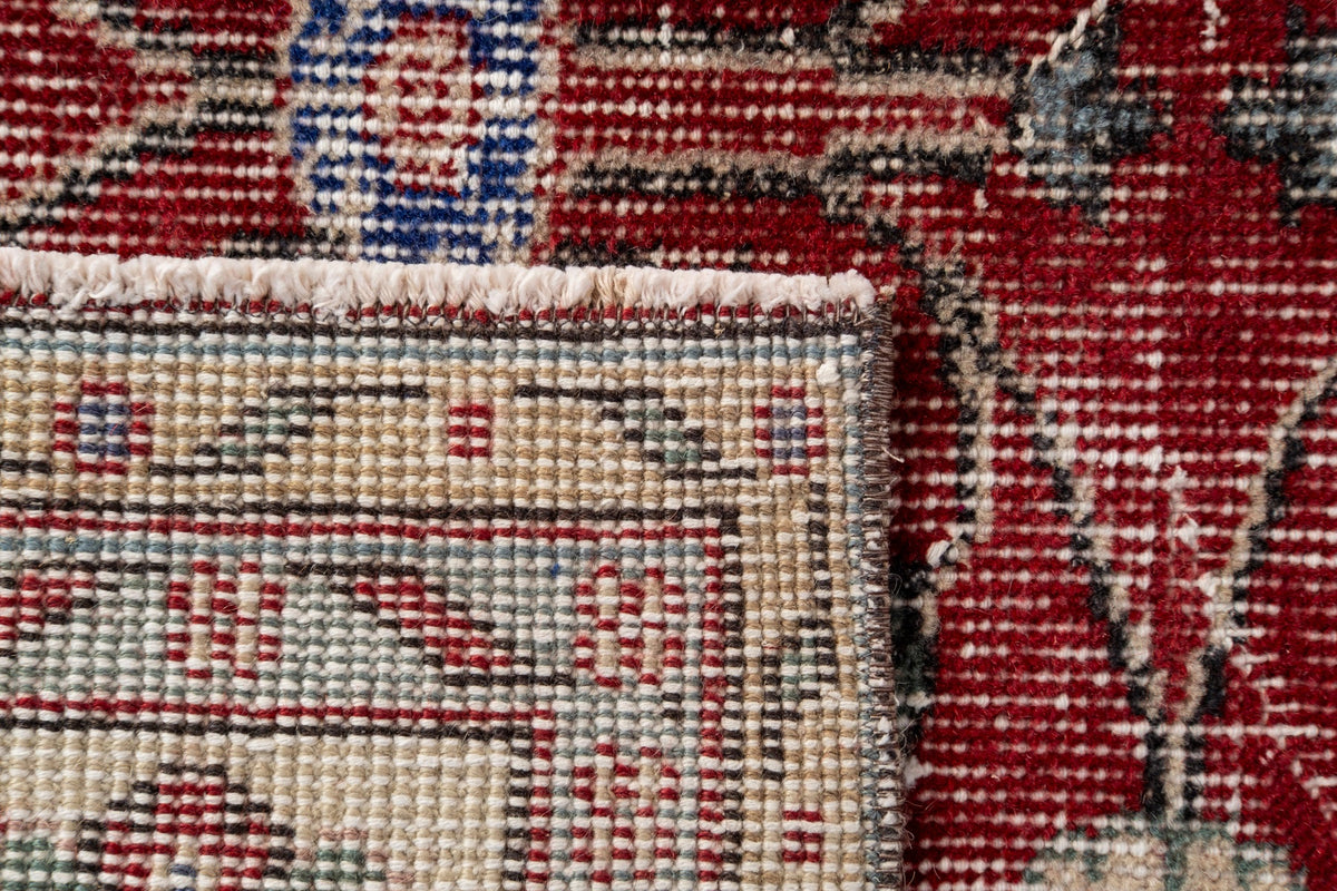 Vintage Distressed Rug Zarnil