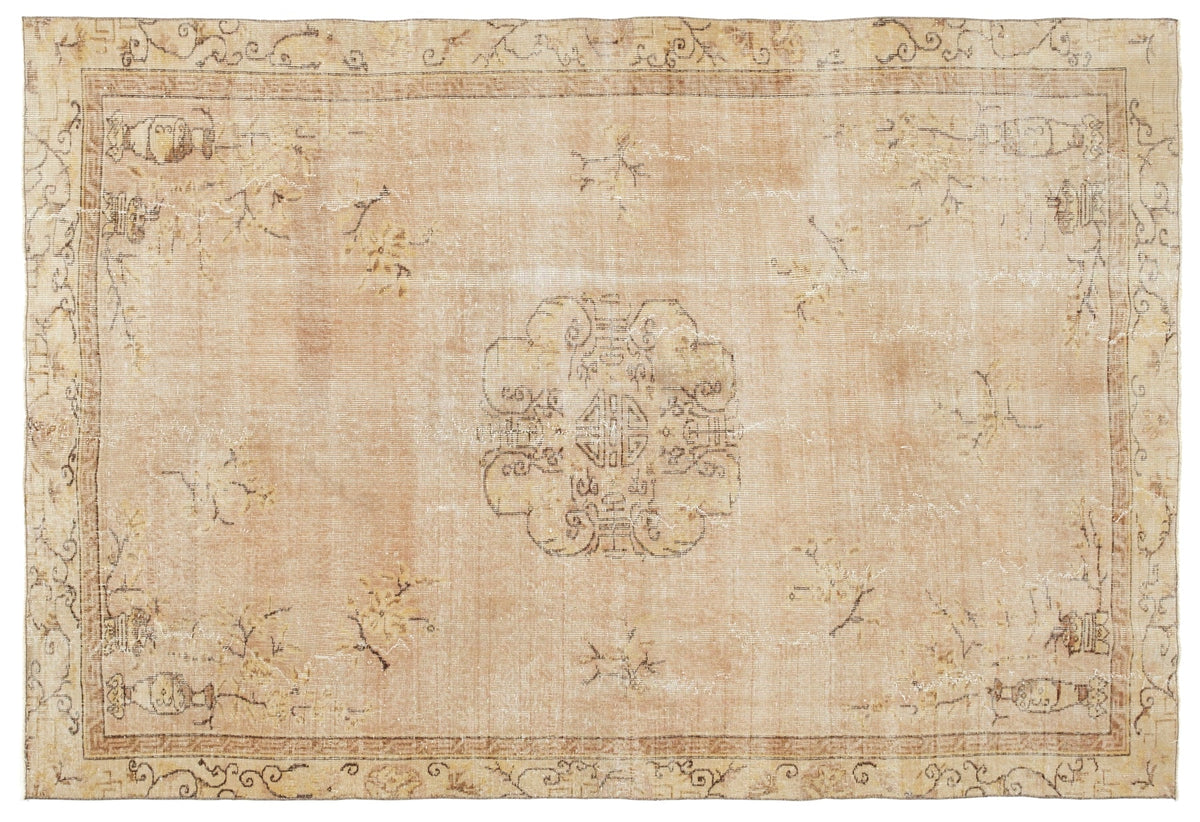 Vintage Distressed Rug Daler